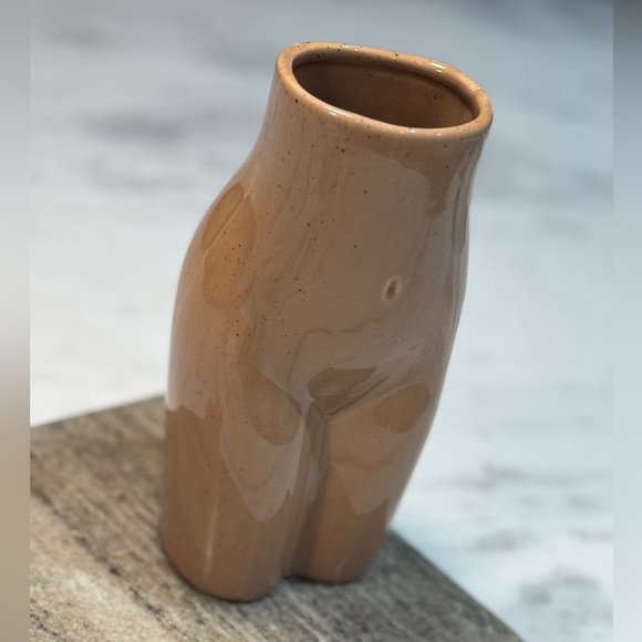Urban Outfitters Female Form Ceramic Vase 7.75" - Picture 6 of 6
